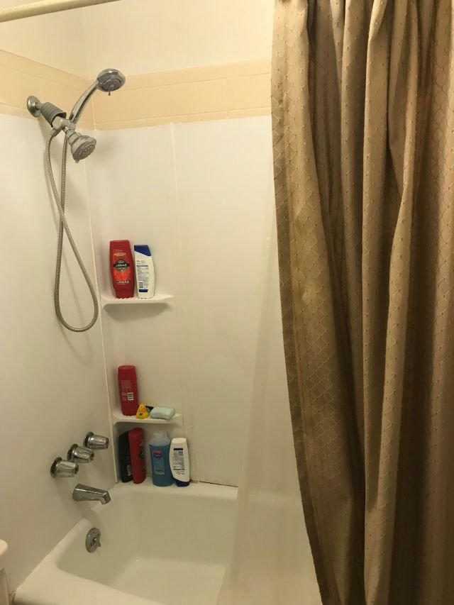 condo bath 1.jpg
