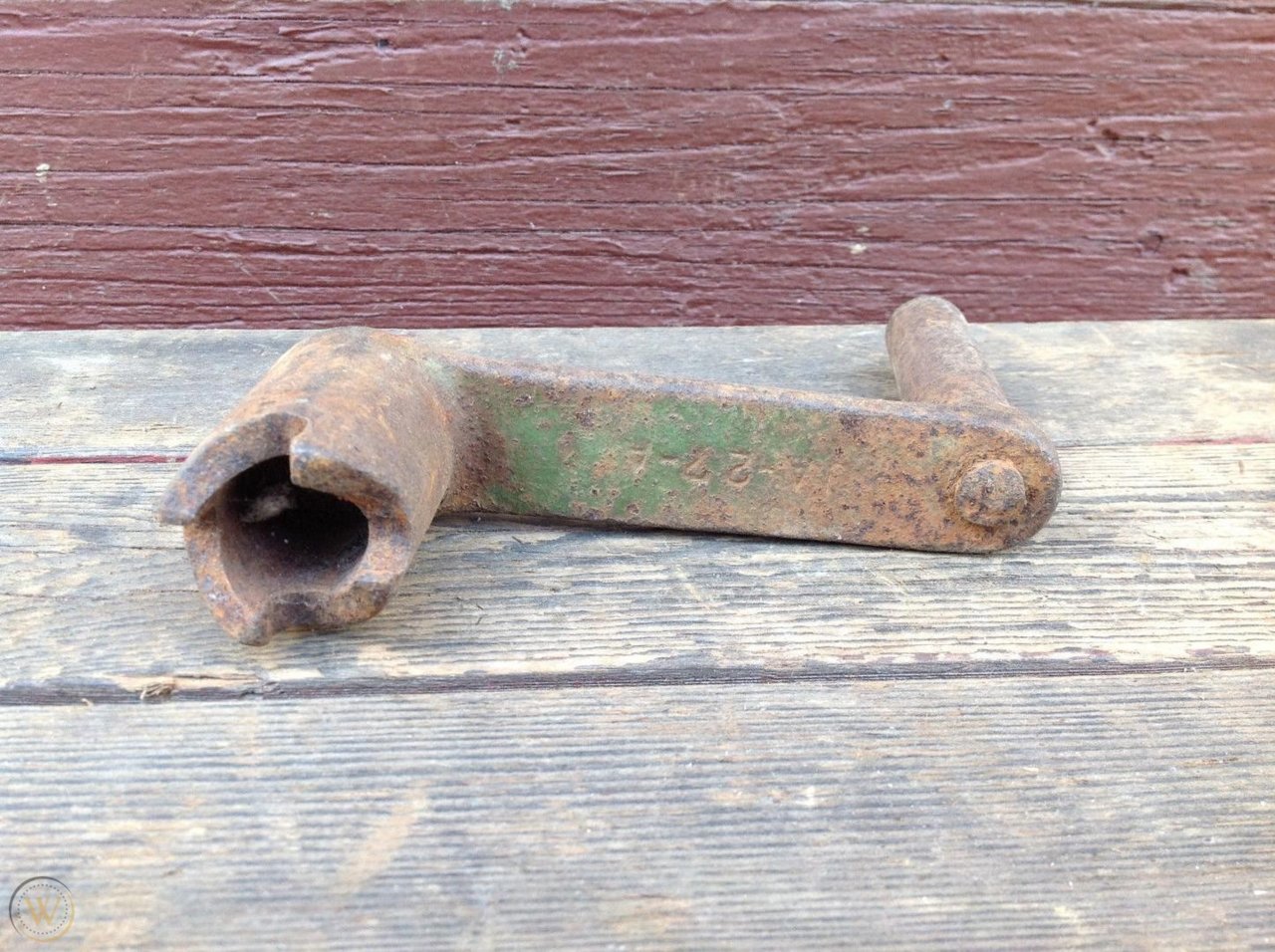 cool-vintage-wisconsin-engine-hand_1_4f45a67315ac7c54b34f0b2e0a60851e.jpg