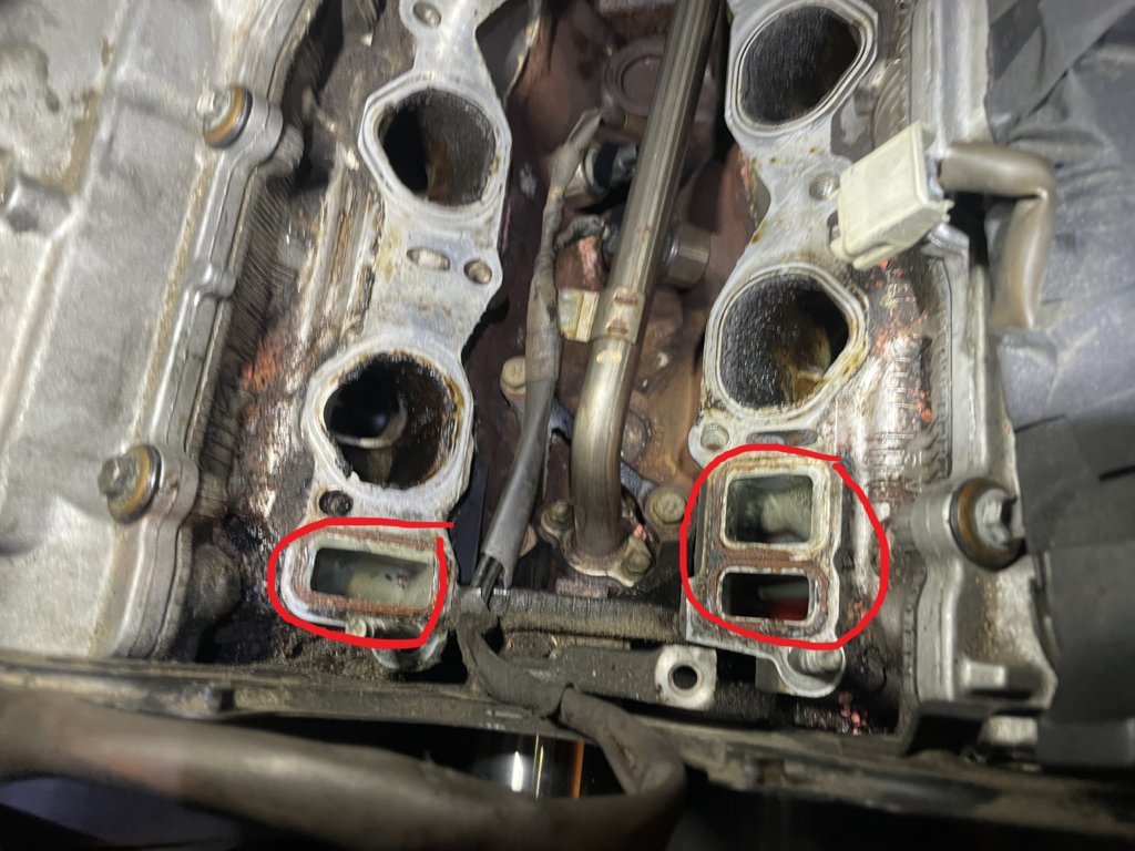 coolant passages.jpg