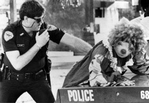 cops-arrest-lsocoee.jpg