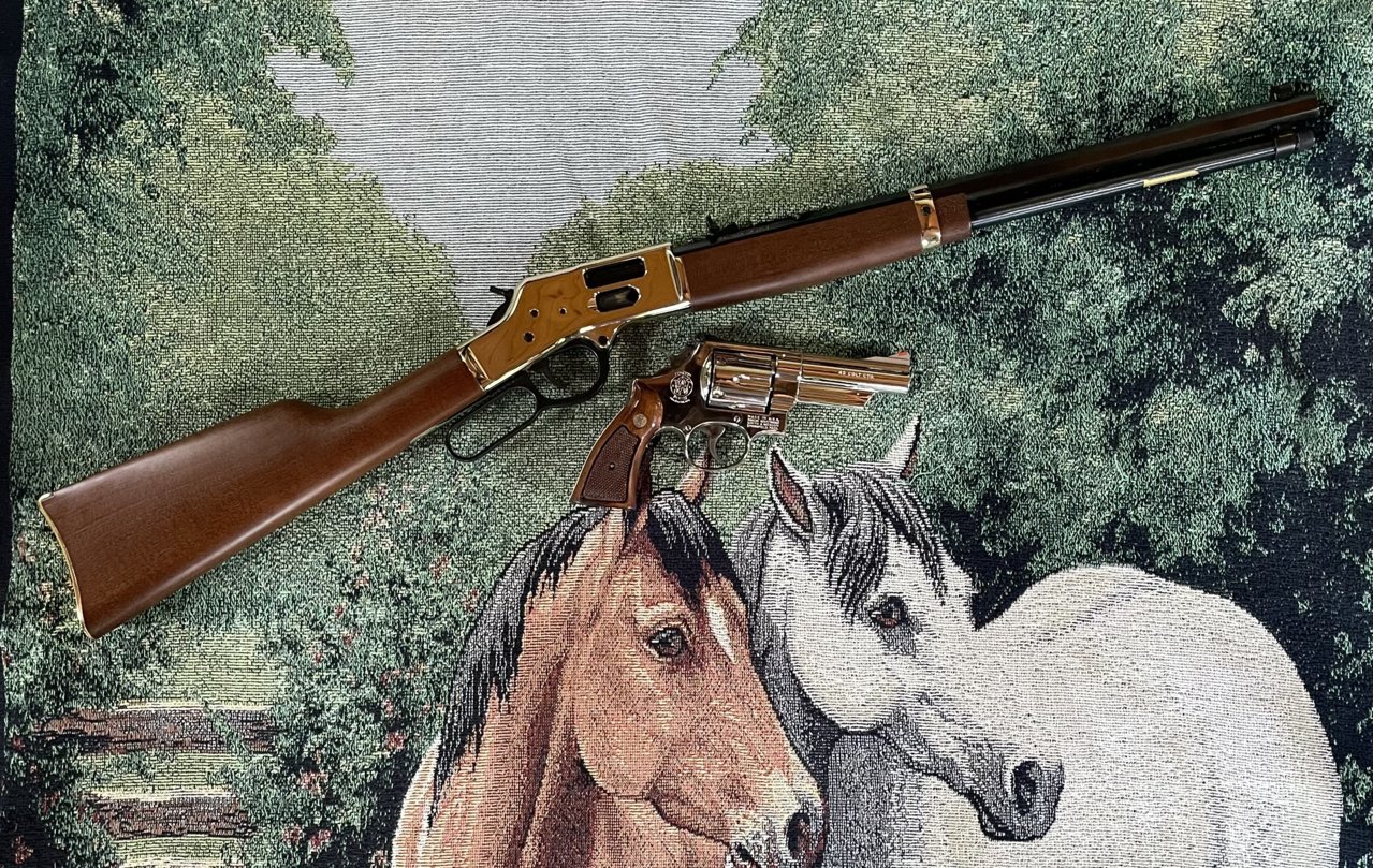 Couple of .45 Colts.jpg