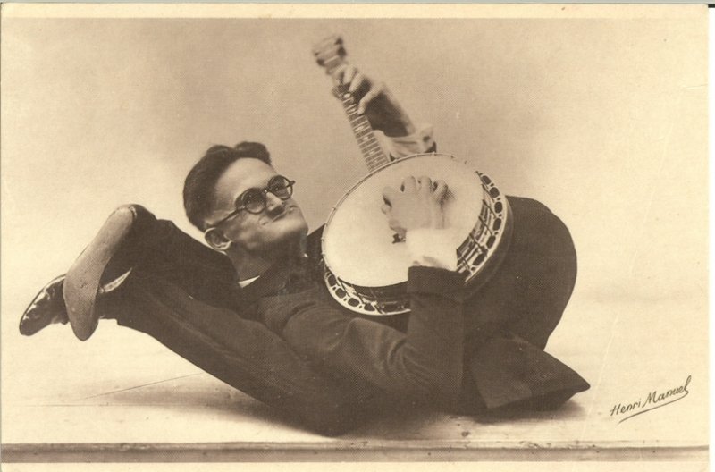 Crazy-Banjo-Player.jpg