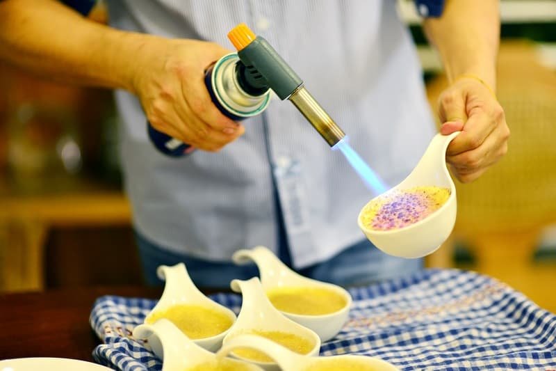 creme-brulee-torch.jpg
