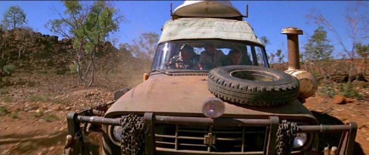 crocodiledundee03international.2650.jpg