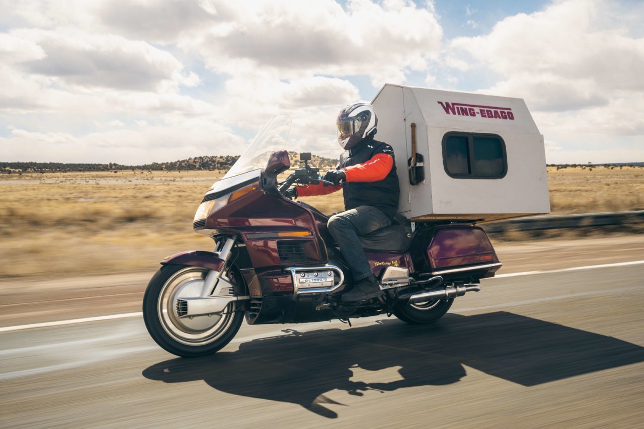 CTXP-motorcycle-motorhomes-1989-Honda-Gold-Wing-ebago.jpg