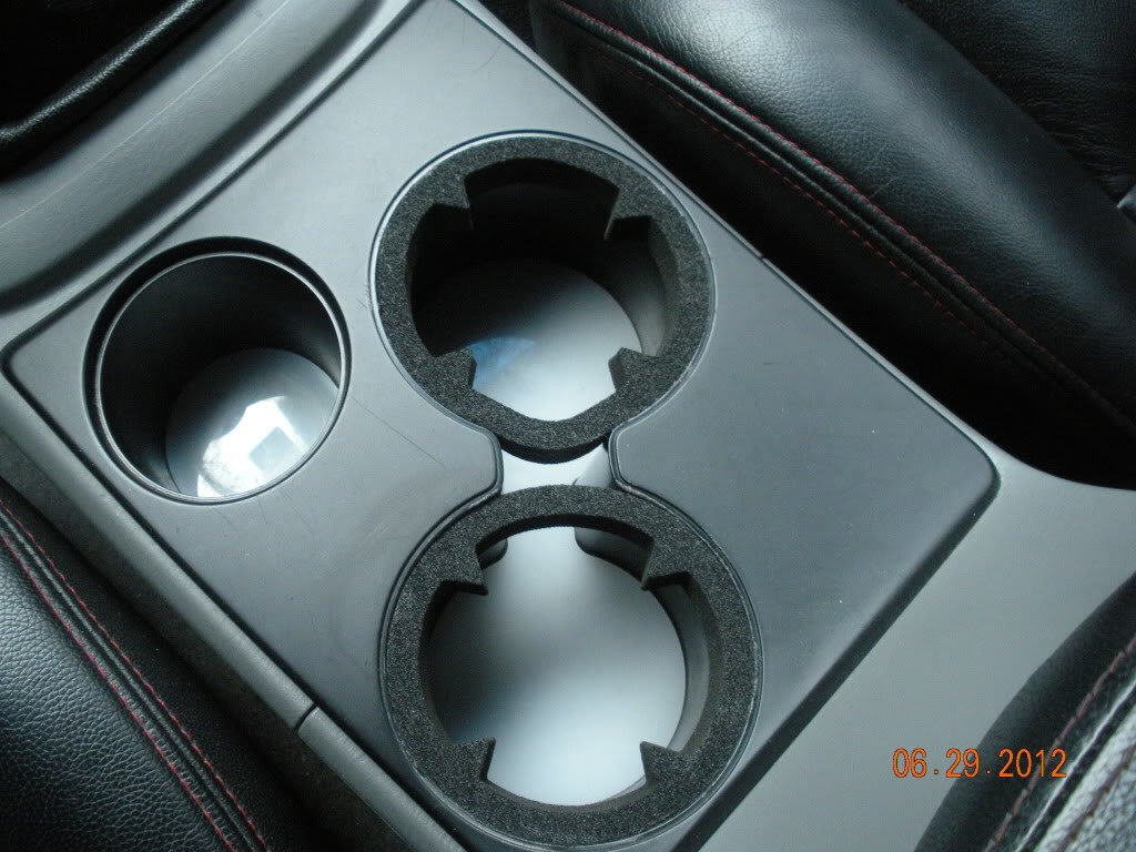 cupholder002_ae4f1ffbf1b6cbdbce3ce9c5e8c24675ccdd88e0.jpg
