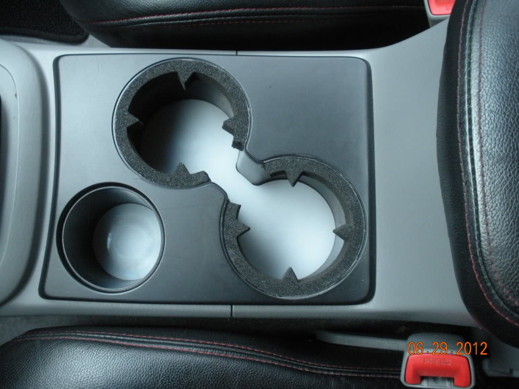 cupholder010_d5913e46d0f4770efec5d2a04326a4c1f2f60a6c.jpg