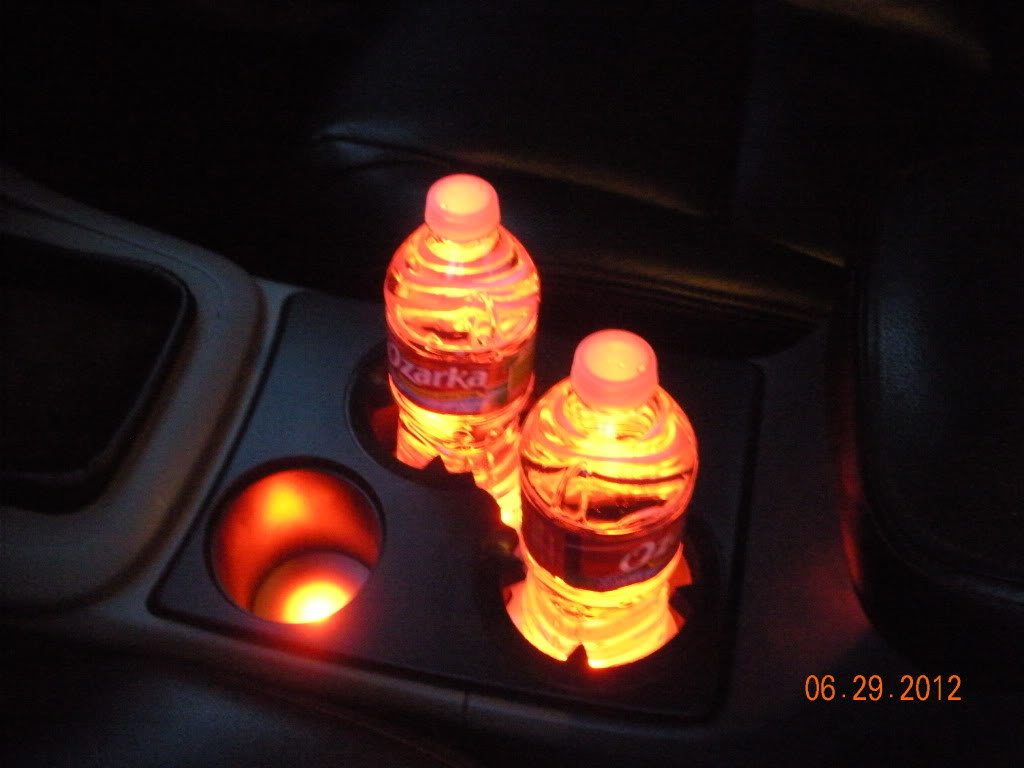 cupholder017_73494ed4fe1a671060ff9731c91fce22ceb7c2e7.jpg