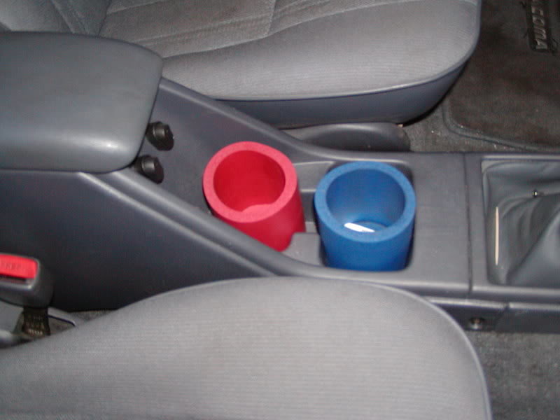 cupholder02_c1b1e99420cecf5f166954d8d5962b09a9d637e9.jpg