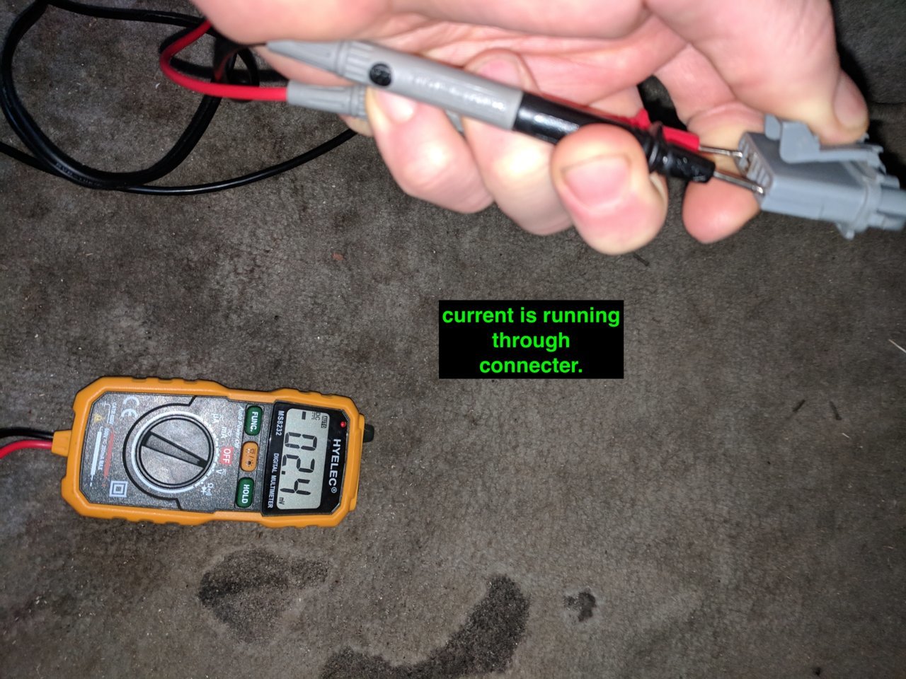 current is running through connecter. .jpg