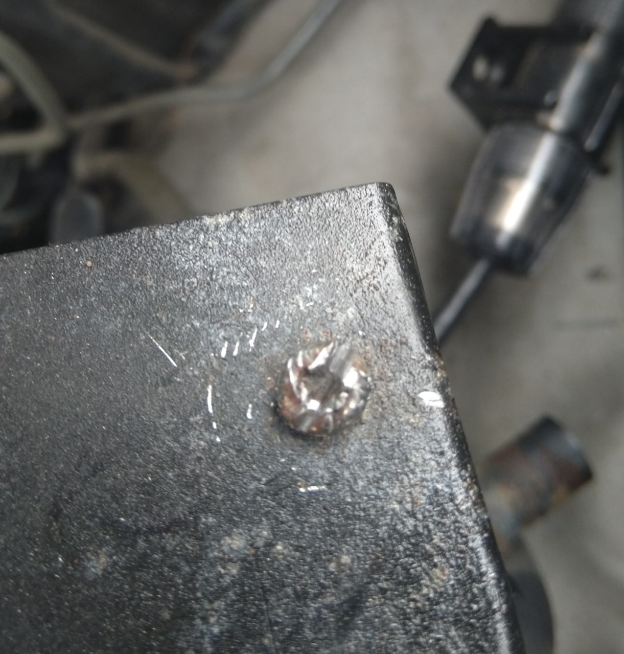Custom_Slotted_Screw.jpg