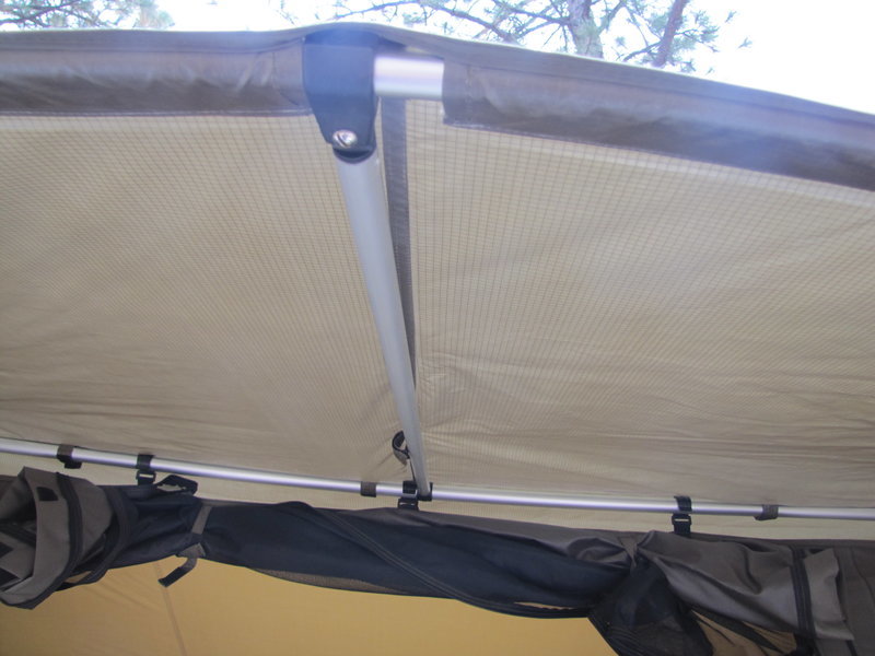 CVT_Mt. Thielsen_RTT_Roof_Top_Tents_Wireless_Remote_Best_Cascadia_Vehicle_Tents,6.jpg