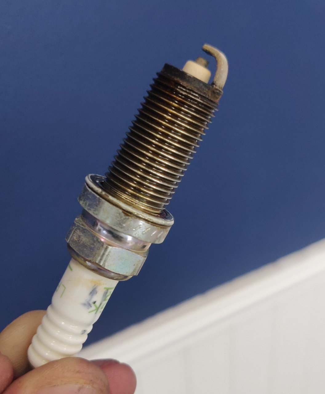 CYL 4 SPARK PLUG.jpg
