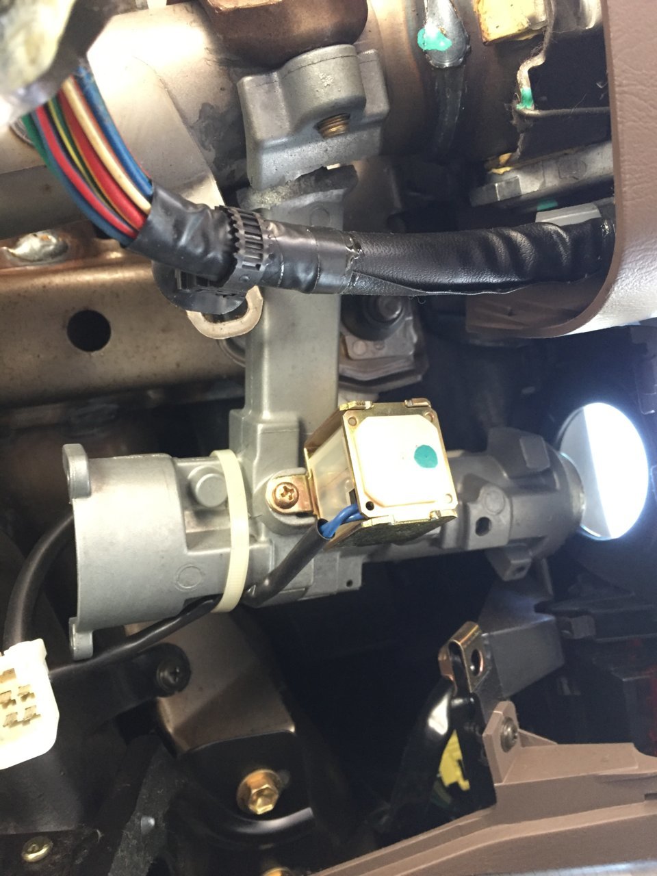 2001 Toyota Ignition Switch