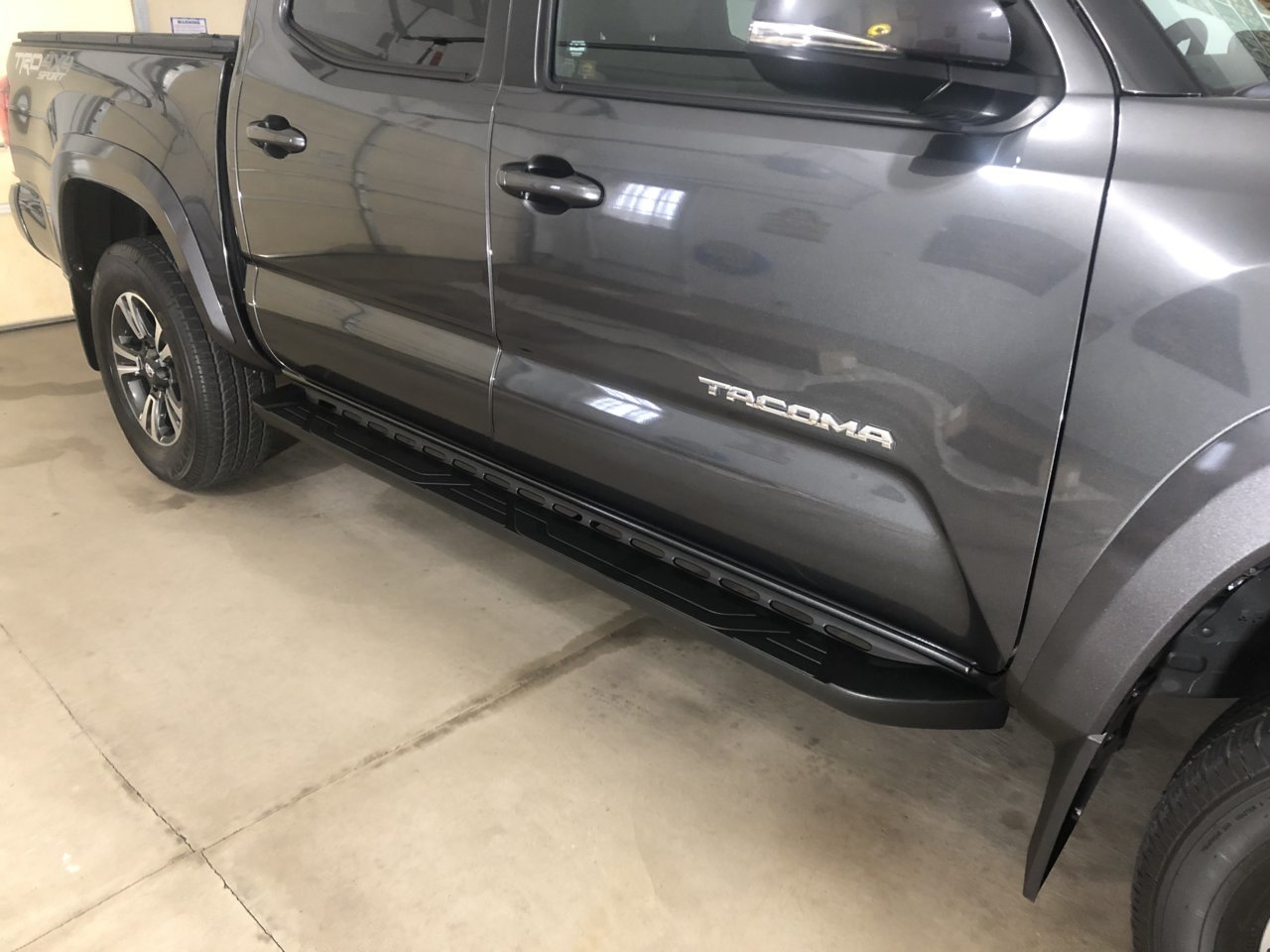 Low profile running boards World