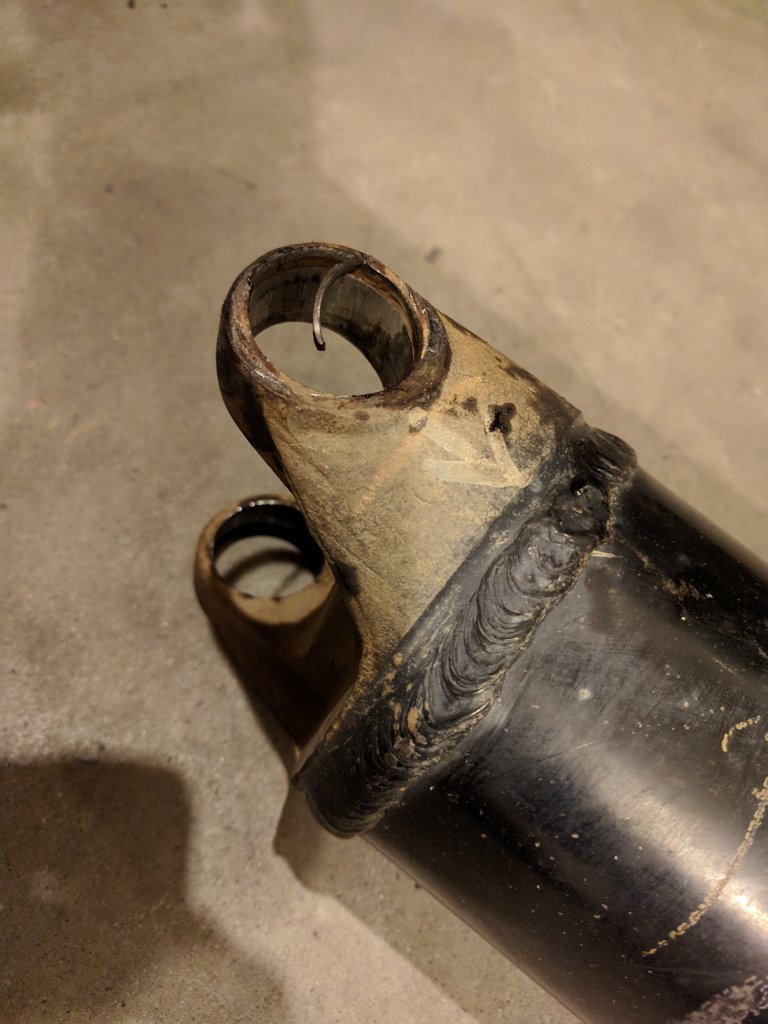 damaged ujoint.jpg