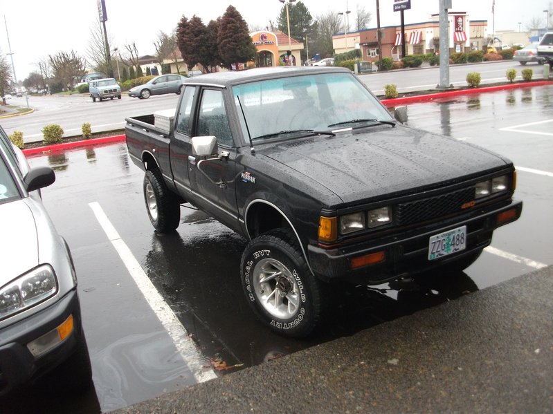 datsun pickup 1.jpg