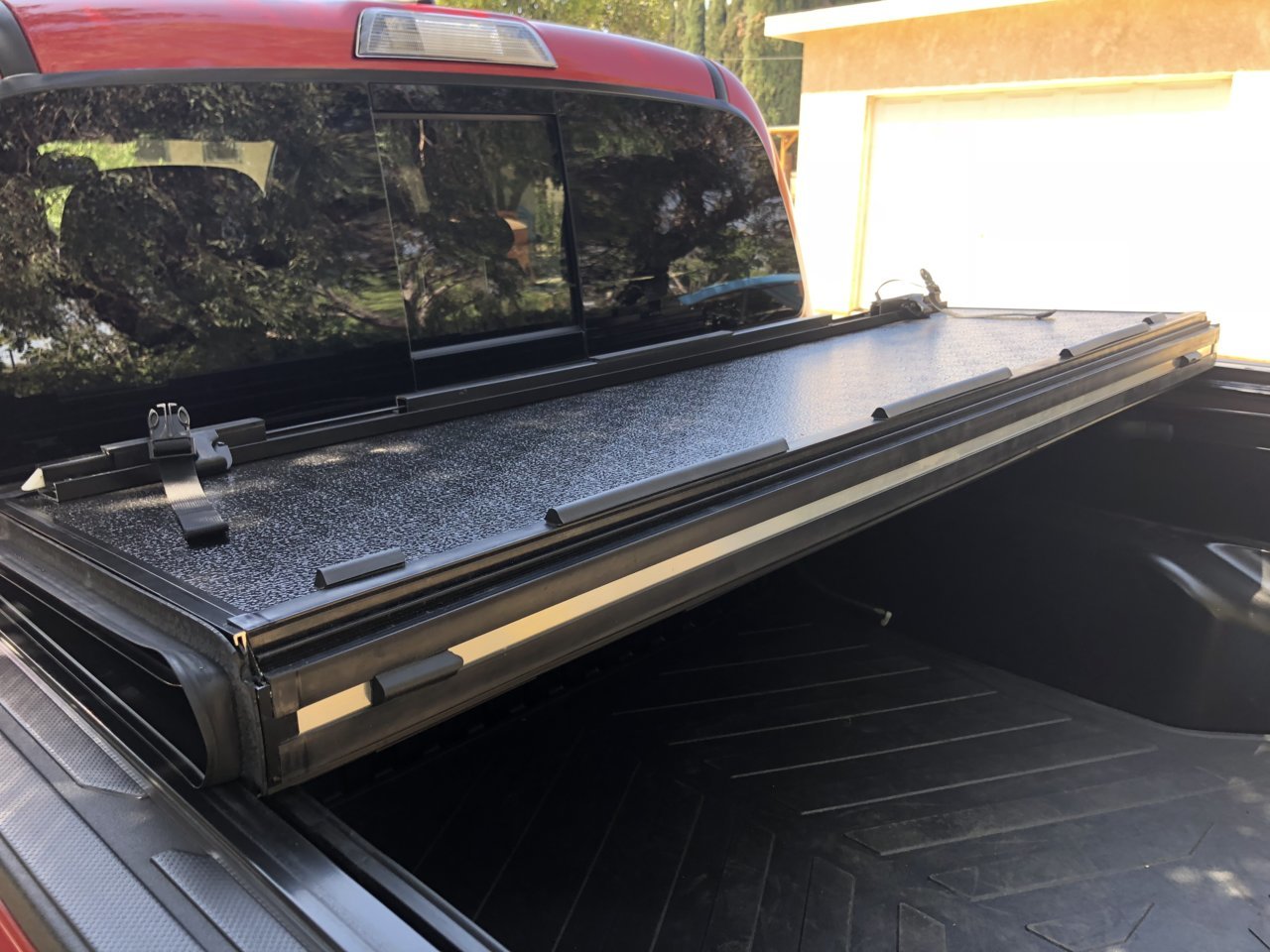 Used and damaged. BAKFlip VP Vinyl Series Hard Folding Truck Bed Cover ...