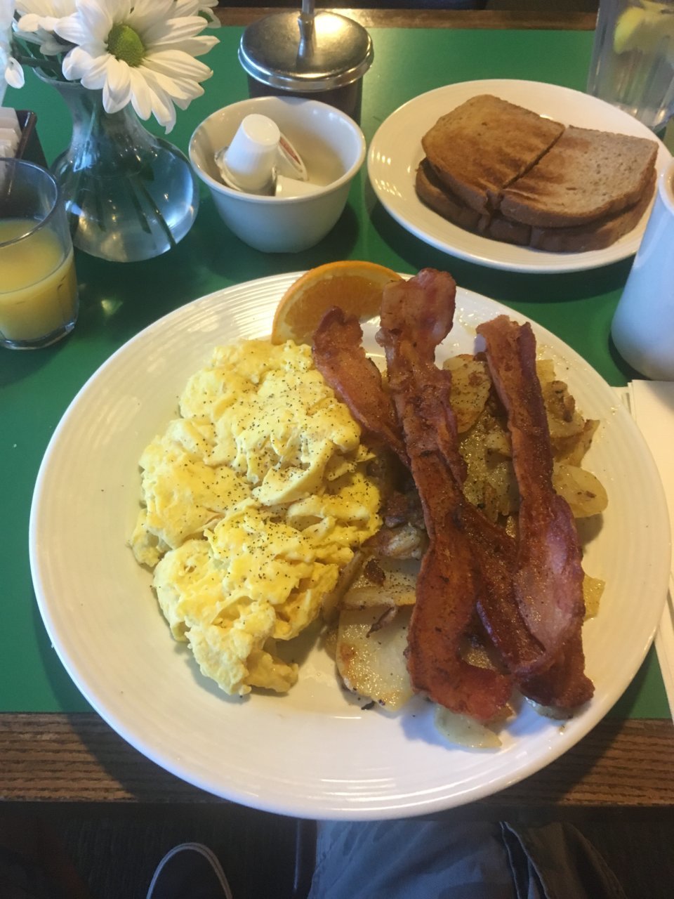 DD828C9D-0A07-4A97-8002-3E63452EE4FF.jpg