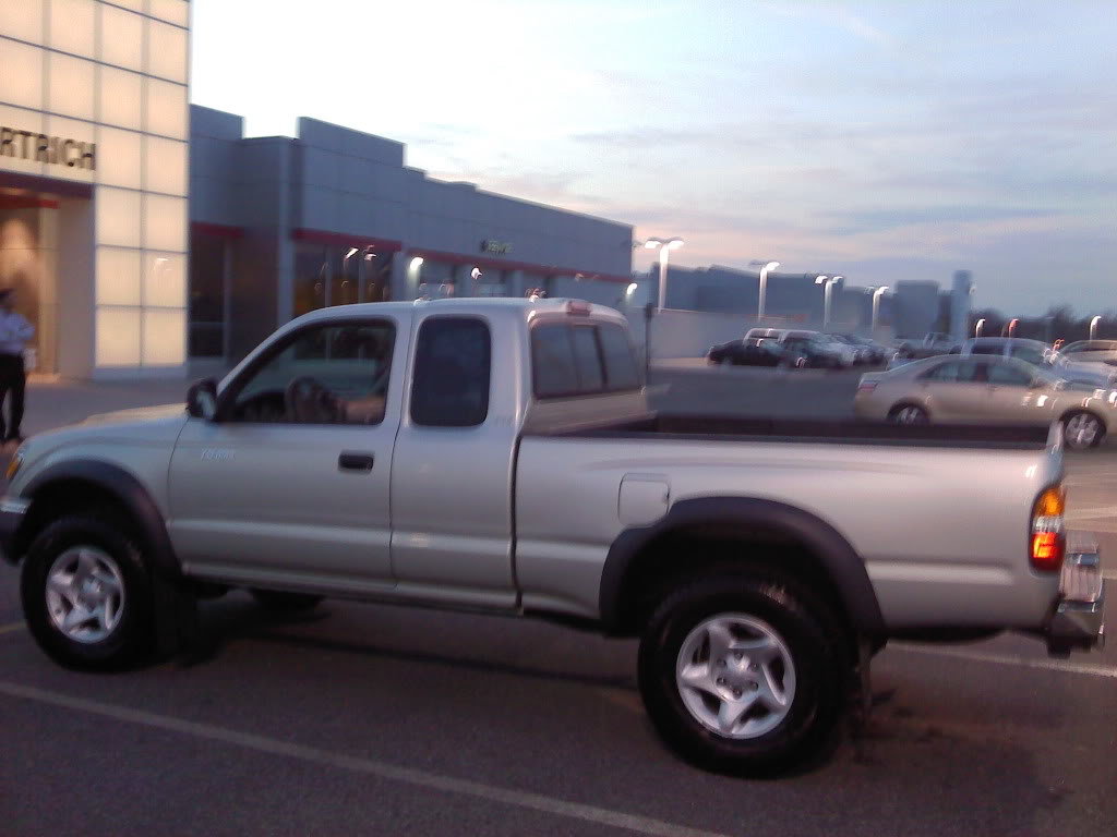 dealership_dede28ed0a4c4d475e2fdd64a63bd3f55d5e1718.jpg