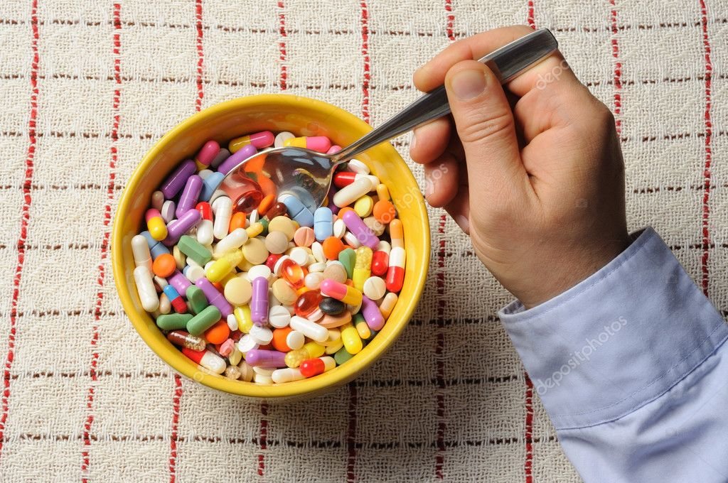depositphotos_1783216-stock-photo-bowl-with-pills.jpg