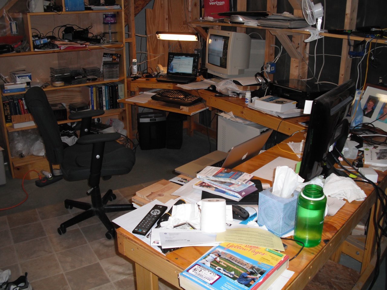 DeskOverview.jpg