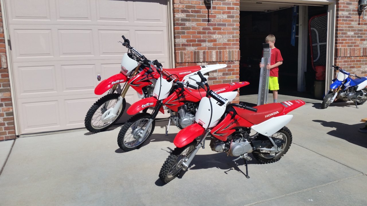 Dirt Bikes 17'.jpg