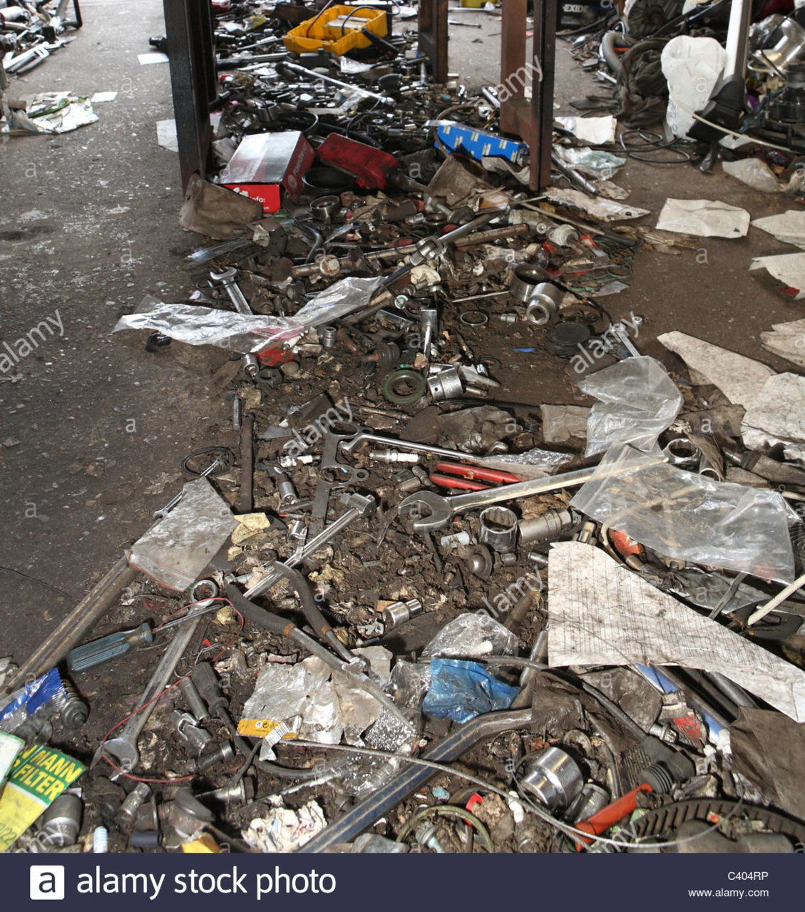 dirty-messy-garage-floor-C404RP.jpg