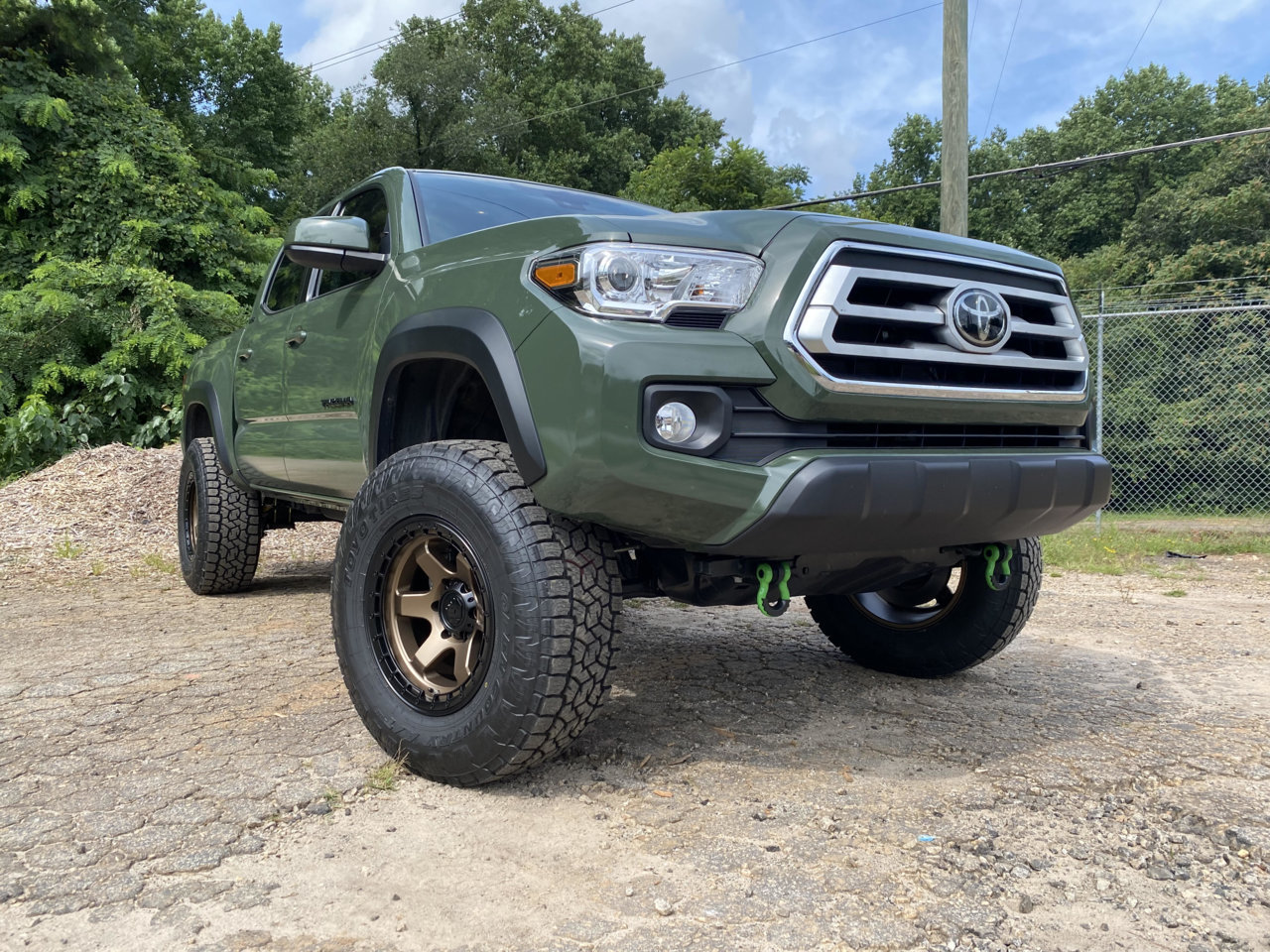 Discount Tire Picture.jpg