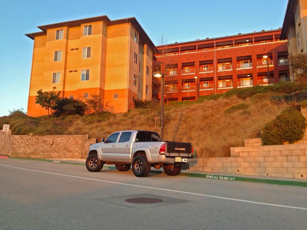 DistantRearCerro_zps79e899a1_c5bbb0fce48c012af3cba1110c7ef1ad97248bec.jpg