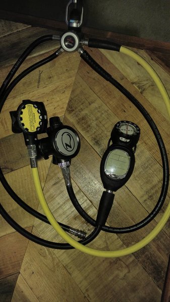 divegear1.jpg