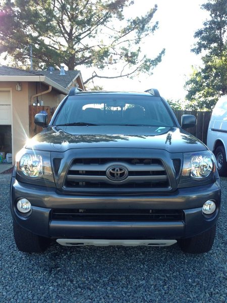 diy-color-keyed-chrome-grill-and-grill-emblem_18285774754_o.jpg