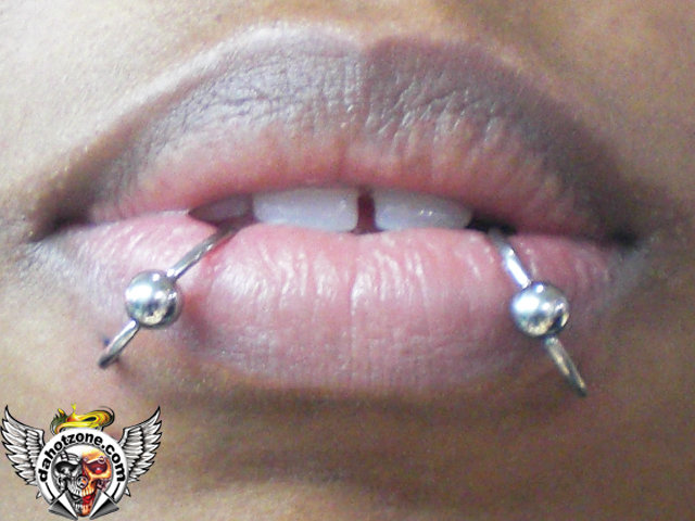 doble+lip+piercing+w+hoop.jpg