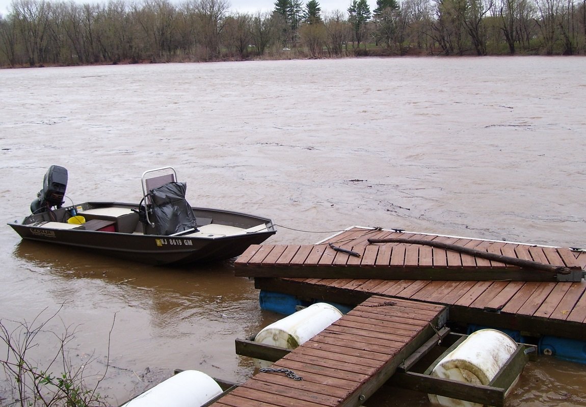 dock_boat3.jpg