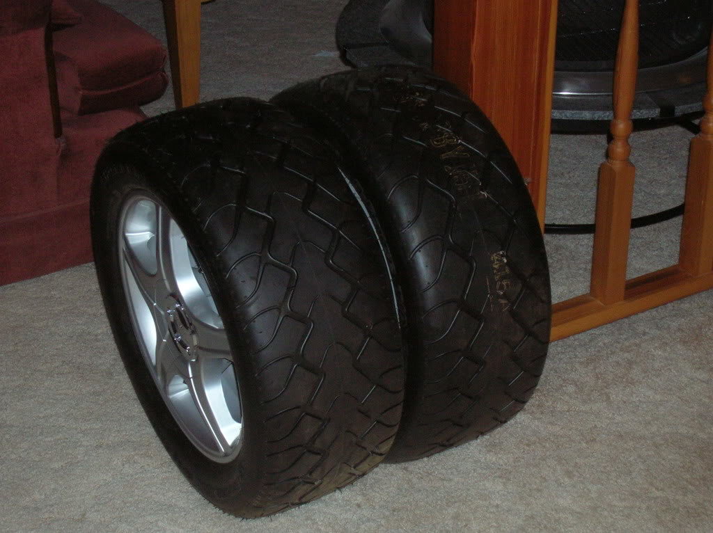 drag005_f93537ed7d7a41a3a271627c371ac1840531a6fc.jpg