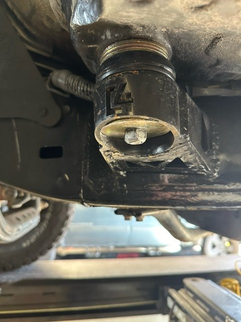 Driver Front Cab Mount.jpg