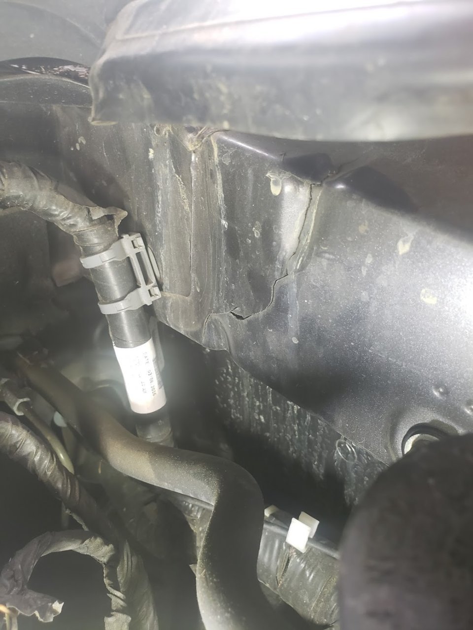 Driver side fender crack.jpg