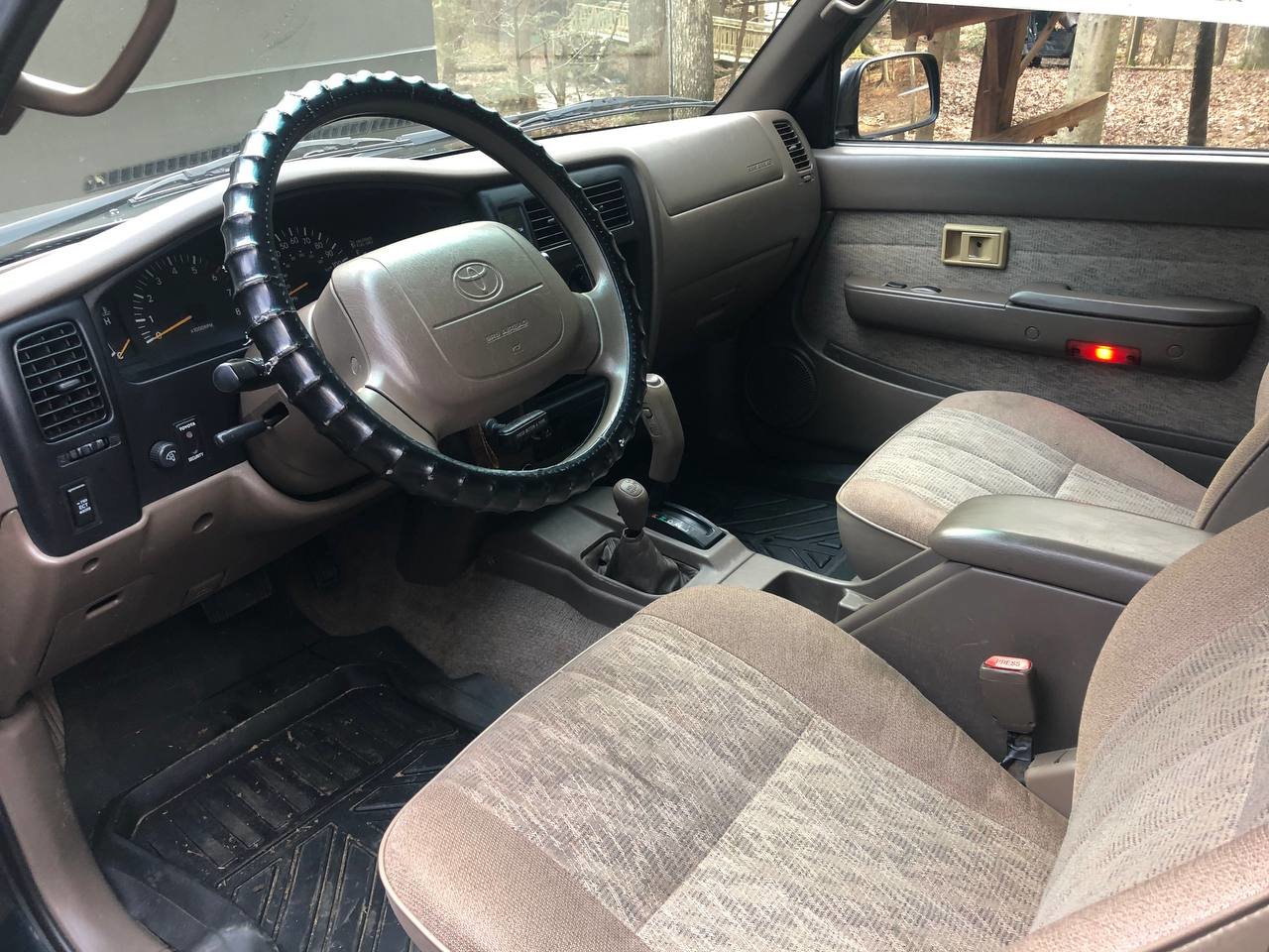 Drivers side interior1.jpg