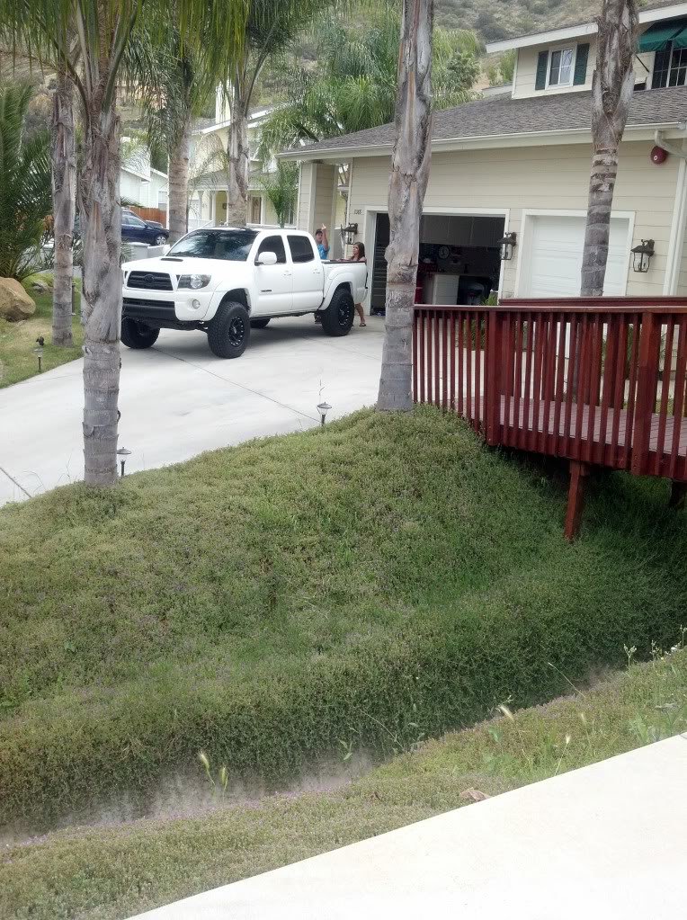 driveway_6529046fdc00c4ddb9b6e89e25b57b10f68e85ce.jpg