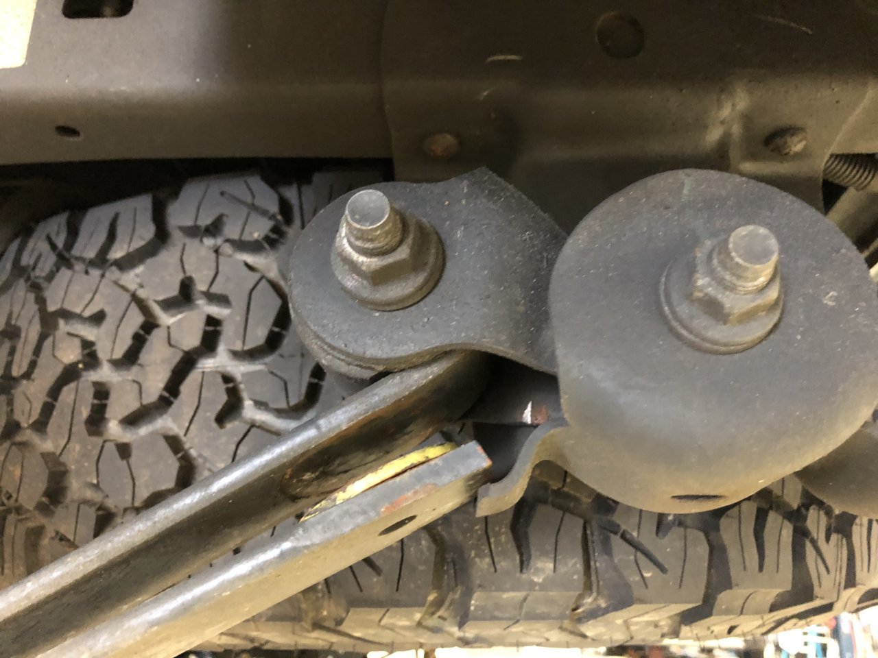 drv shackle.jpg
