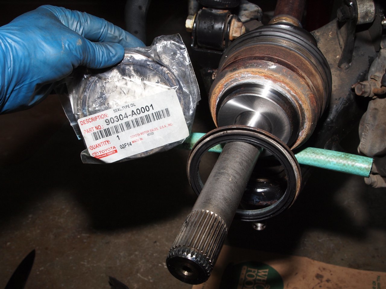 ds-ft-drive-shaft-seal-knuckle-wheel-bea_c803b4b9b54add3d23a9f052752e01a03019d88b.jpg