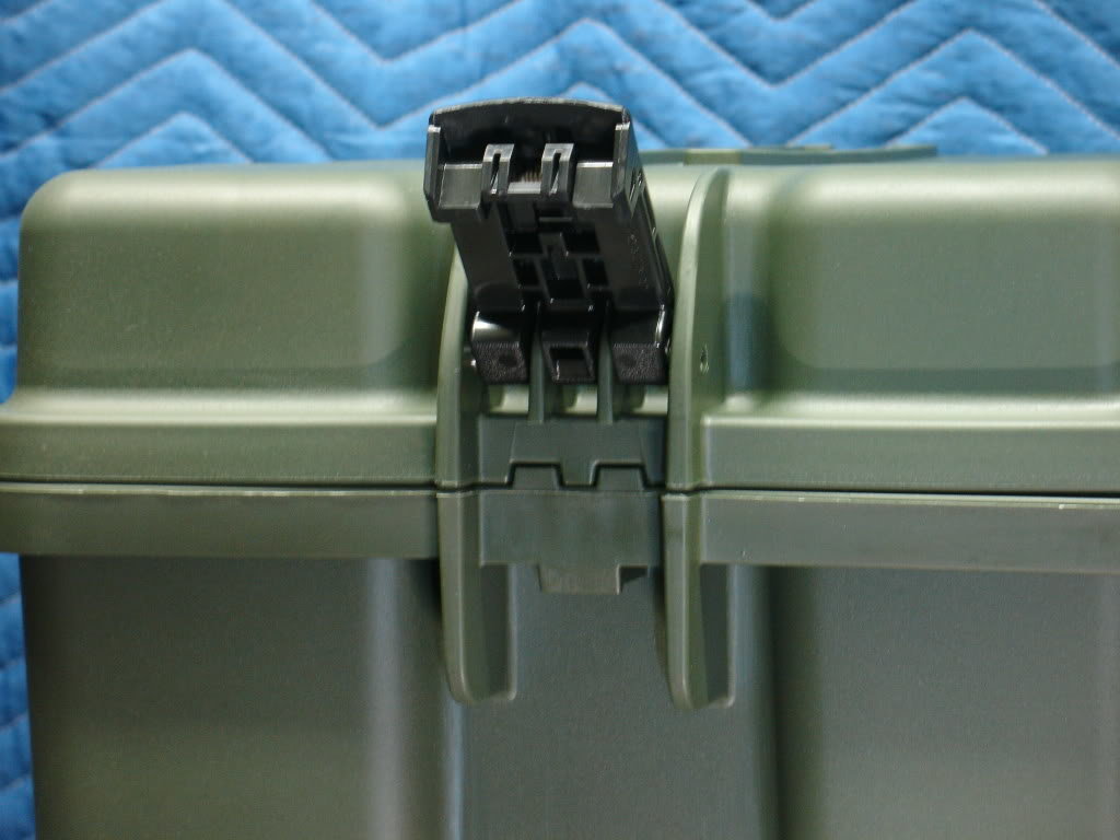 TL500i Military Trunk Locker