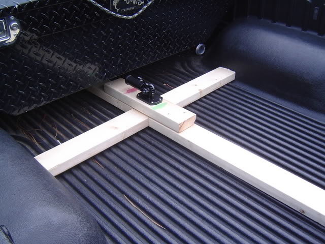 how to put a flag in a truck bed