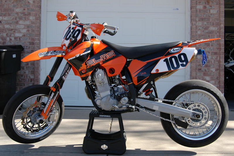 DSC_000ktm1.jpg