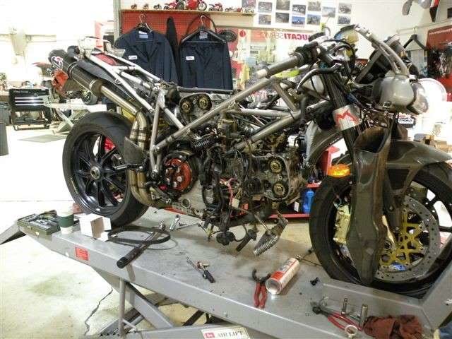 Ducatipieces1_0b333b6f2d692d139f98850c912dae2904da69d3.jpg