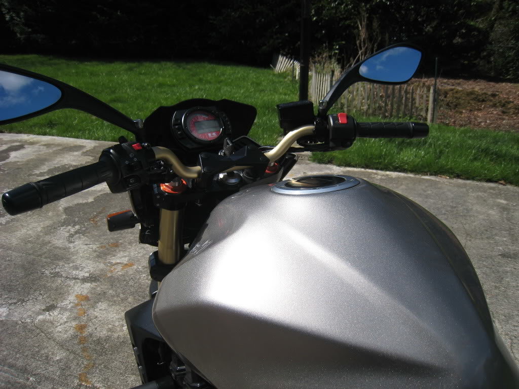 DucatiStreetfighters-05KawasakiZ1000016_edc68b98f005d5b11d48dcab40a5647664260ef5.jpg