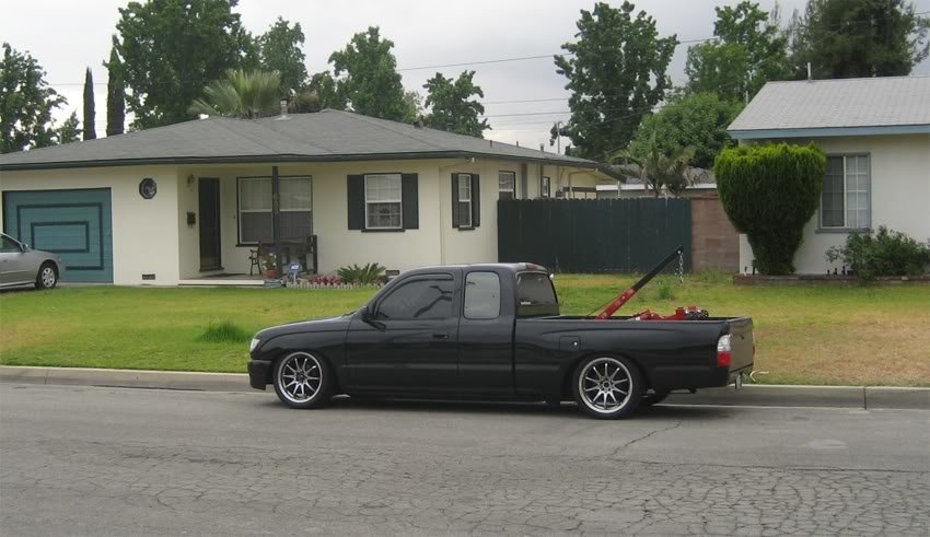 dumpedttruck_8b143e7613f3672cf467d159ca08591a376c4719.jpg