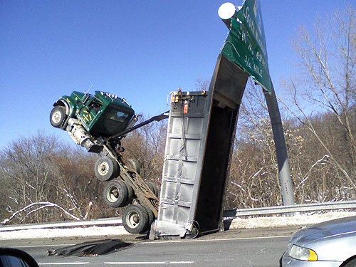 dumptruckfail.jpg