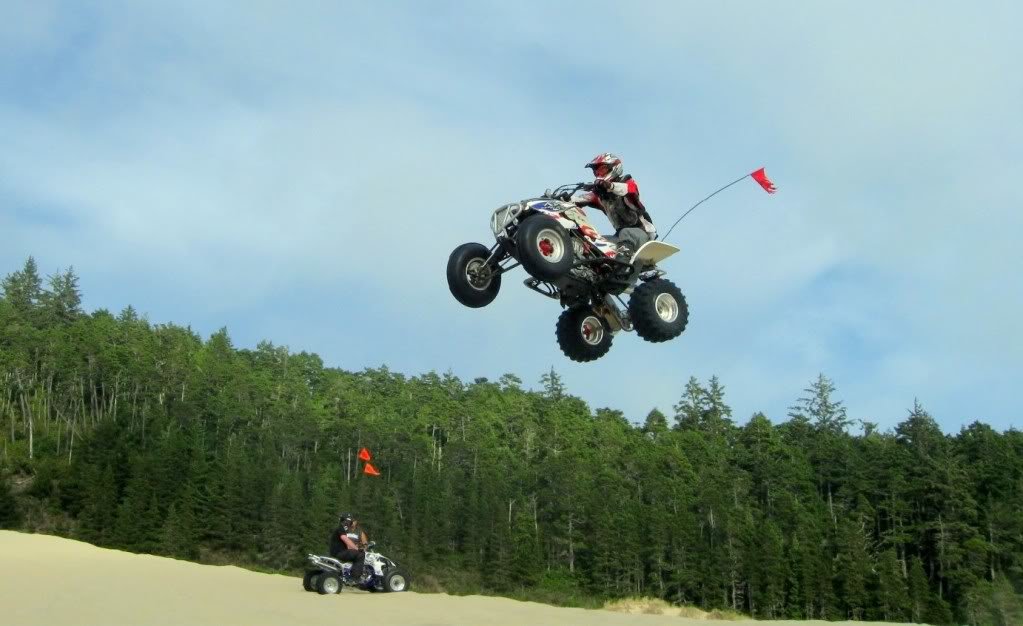 Dunefest09jump4_840fbdc78e6c9e416edfeecf11bb3355fec6b02c.jpg