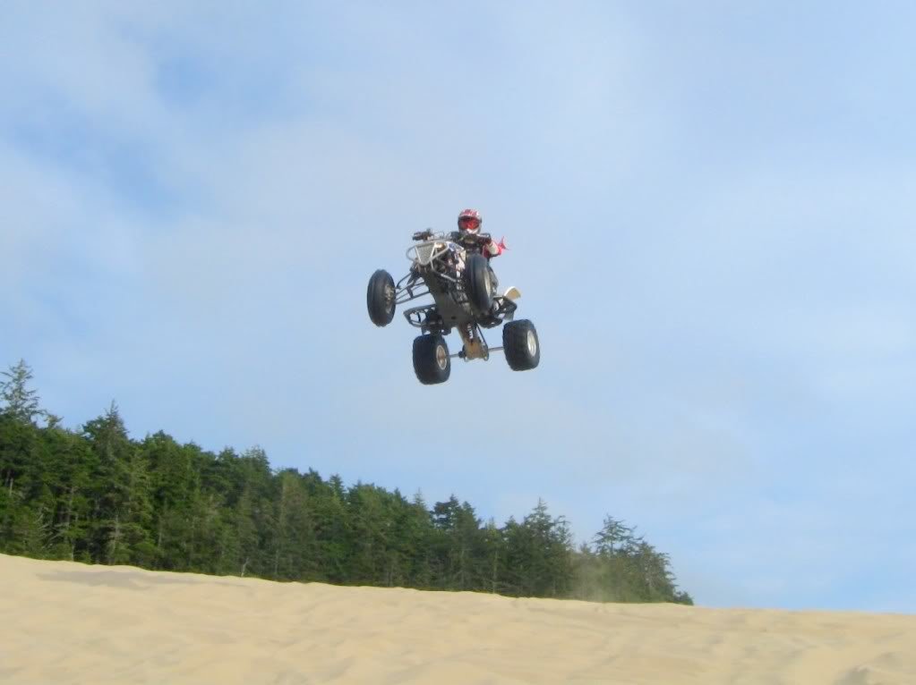 Dunefest09jumpB_792e4ee5628f7a959a1f53992c950fe315100feb.jpg